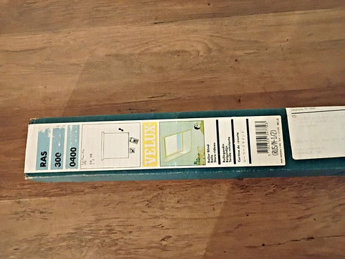 Velux roller blind - ,